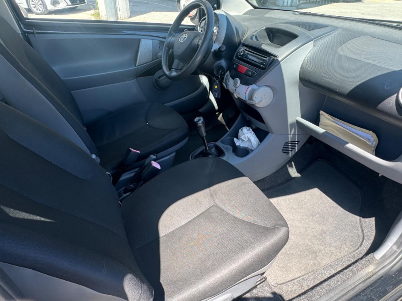 Toyota Aygo 1.0 12V VVT-i 3 porte 2011