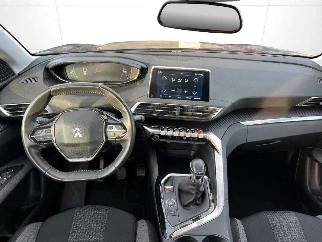 Peugeot 3008 II 1.2 puretech t Active s&s 130cv