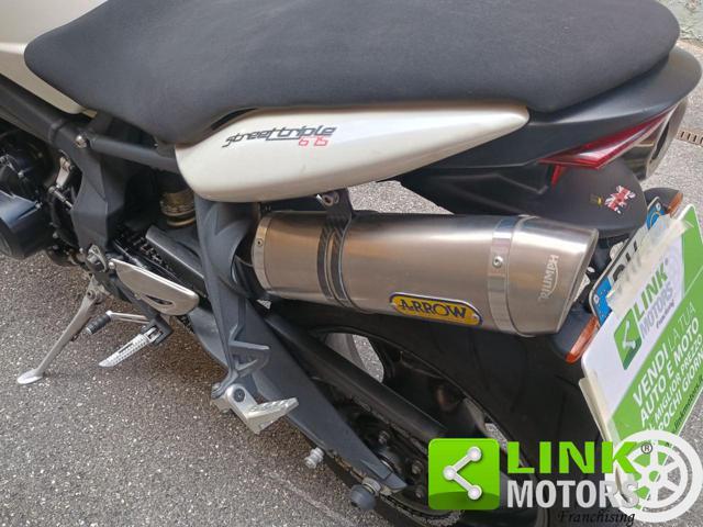 TRIUMPH Street Triple 675 Triple