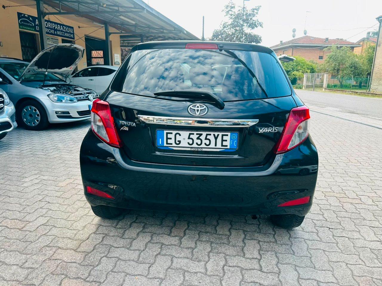 Toyota Yaris 5 Porte Yaris 5p 1.0 Lounge OK NEOPATENTATO