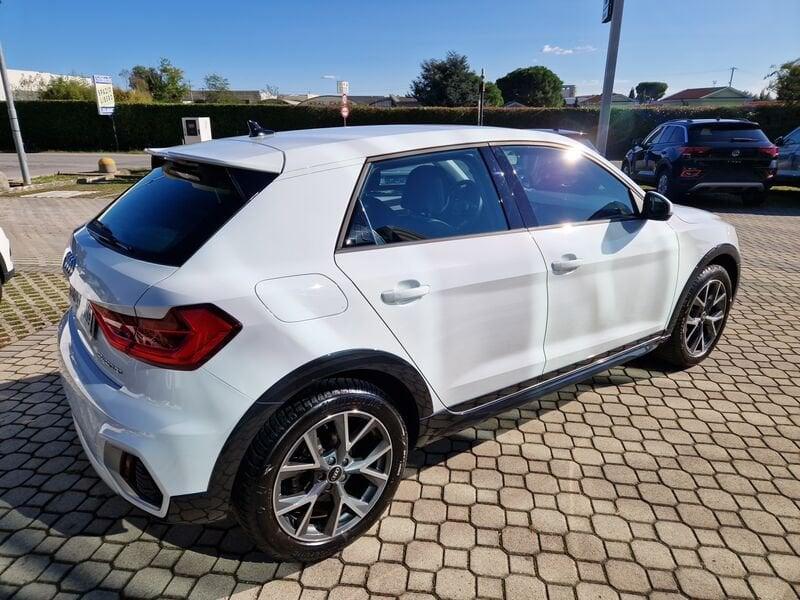 Audi A1 citycarver 30 TFSI S tronic