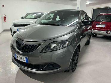 Lancia Ypsilon 1.0 firefly hybrid Alberta Ferretti s&s 70cv