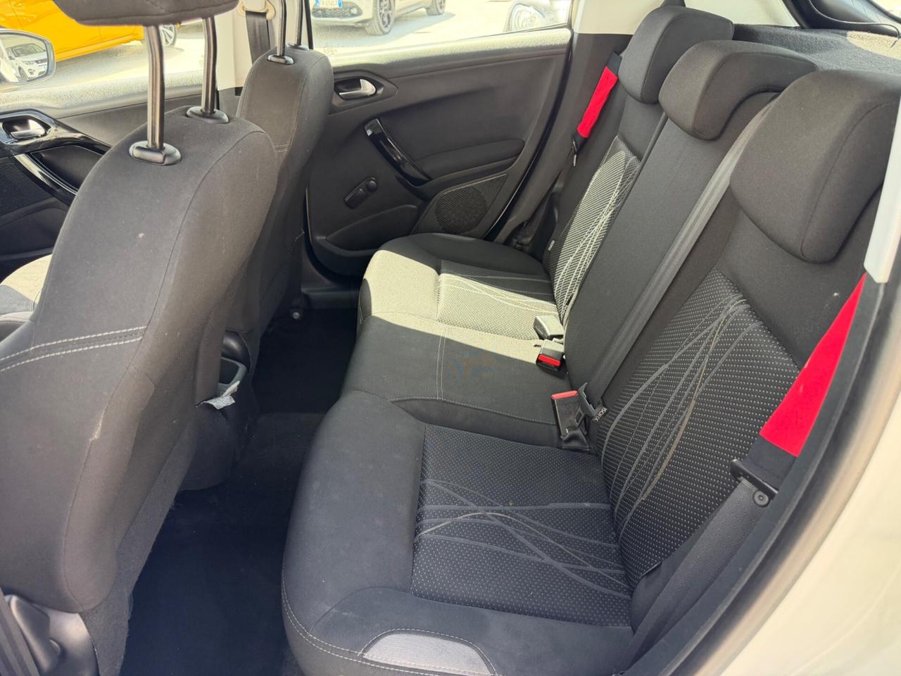 Peugeot 208 1.4 VTi 95 CV 5p. Active GPL