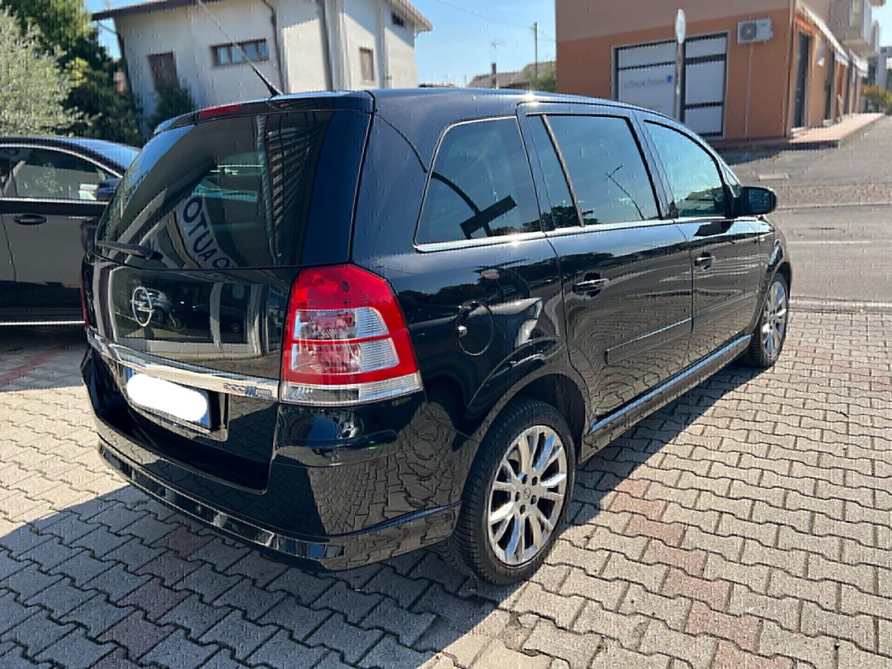 Opel Zafira 1.6 150CV Cosmo bombola revisionata