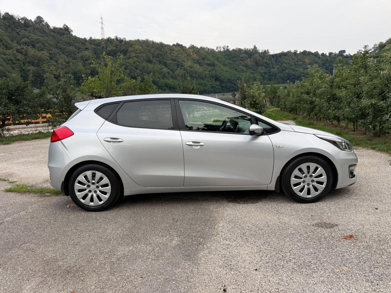 Kia Ceed cee'd 1.4 CRDi 5 porte Cool