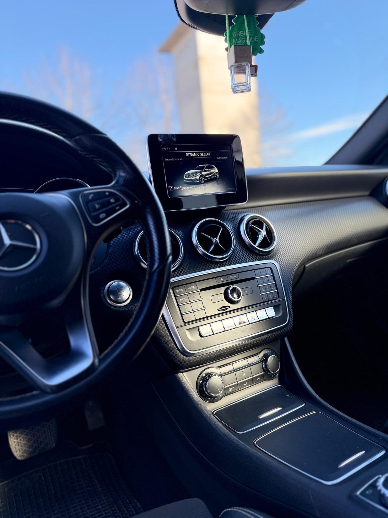 Mercedes-benz A 200 d Automatic Premium