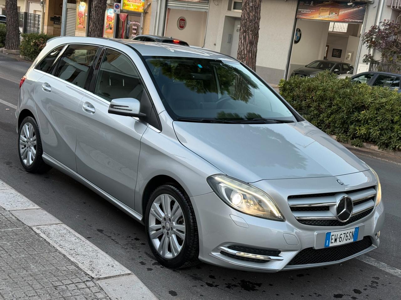 MercedesBenz B 200 CDI Premium NAVI CAMERA - 2014