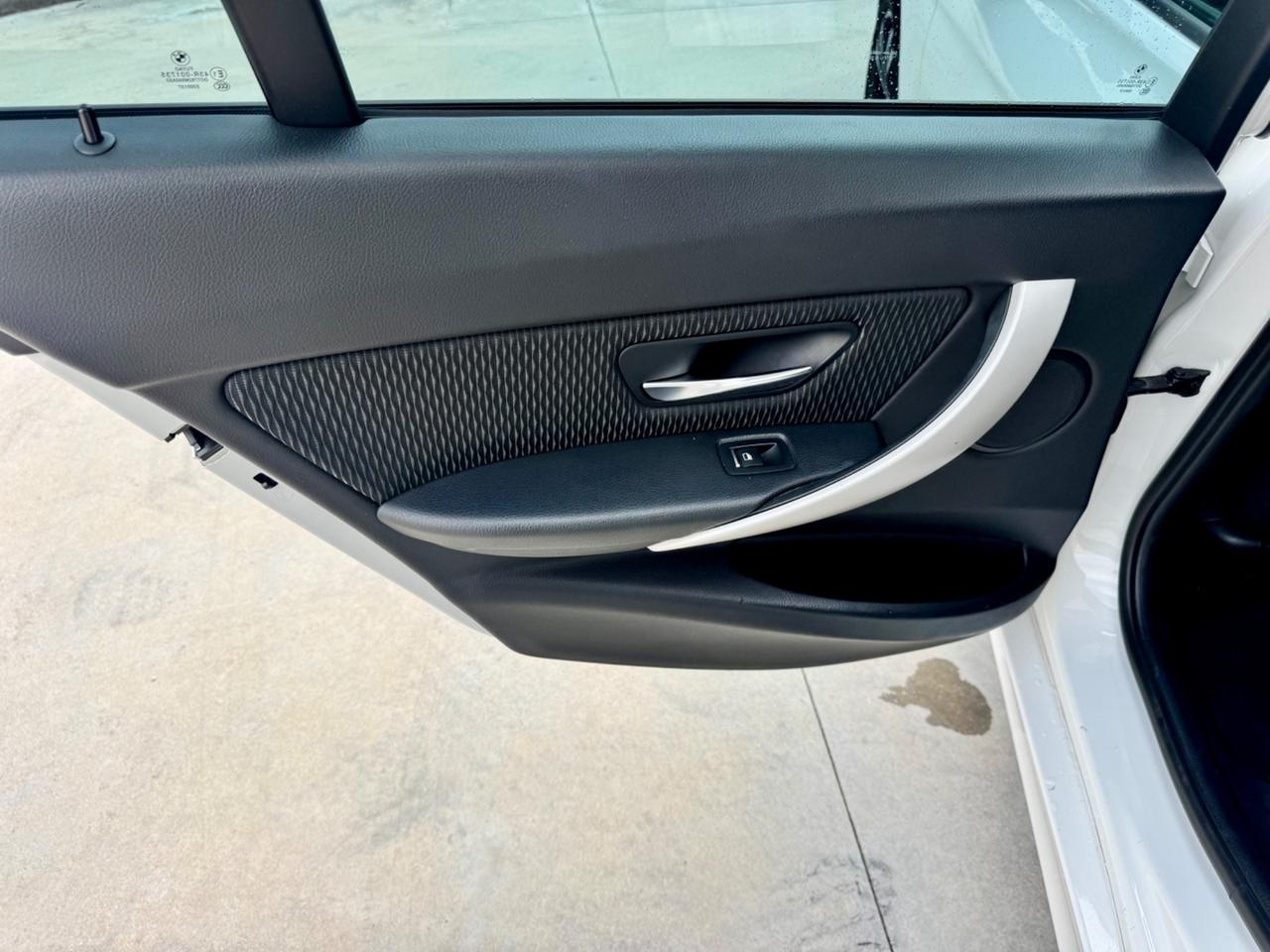 Bmw 320 320d xDrive Touring Business Advantage