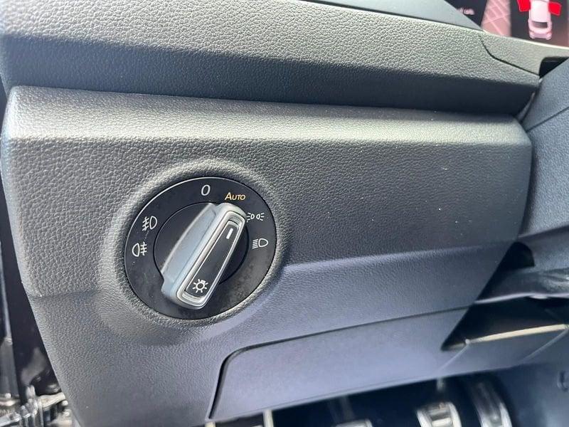 Volkswagen T-Roc 1.6 TDi UNITED-KEYLESS START/COCKPIT