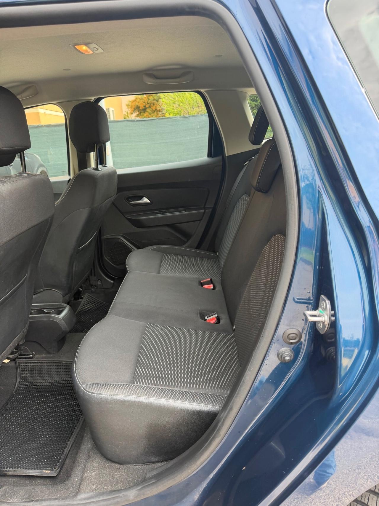 Dacia Duster 1.5 dci - NEOP. - NAV. - 12 MESI DI GARANZIA -