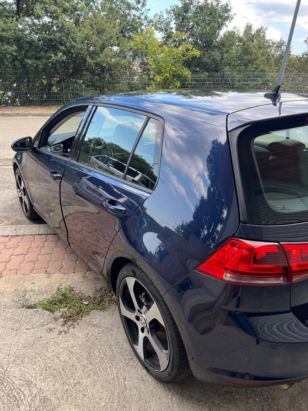 Volkswagen Golf 2.0 TDI 5p. Highline BlueMotion Technology