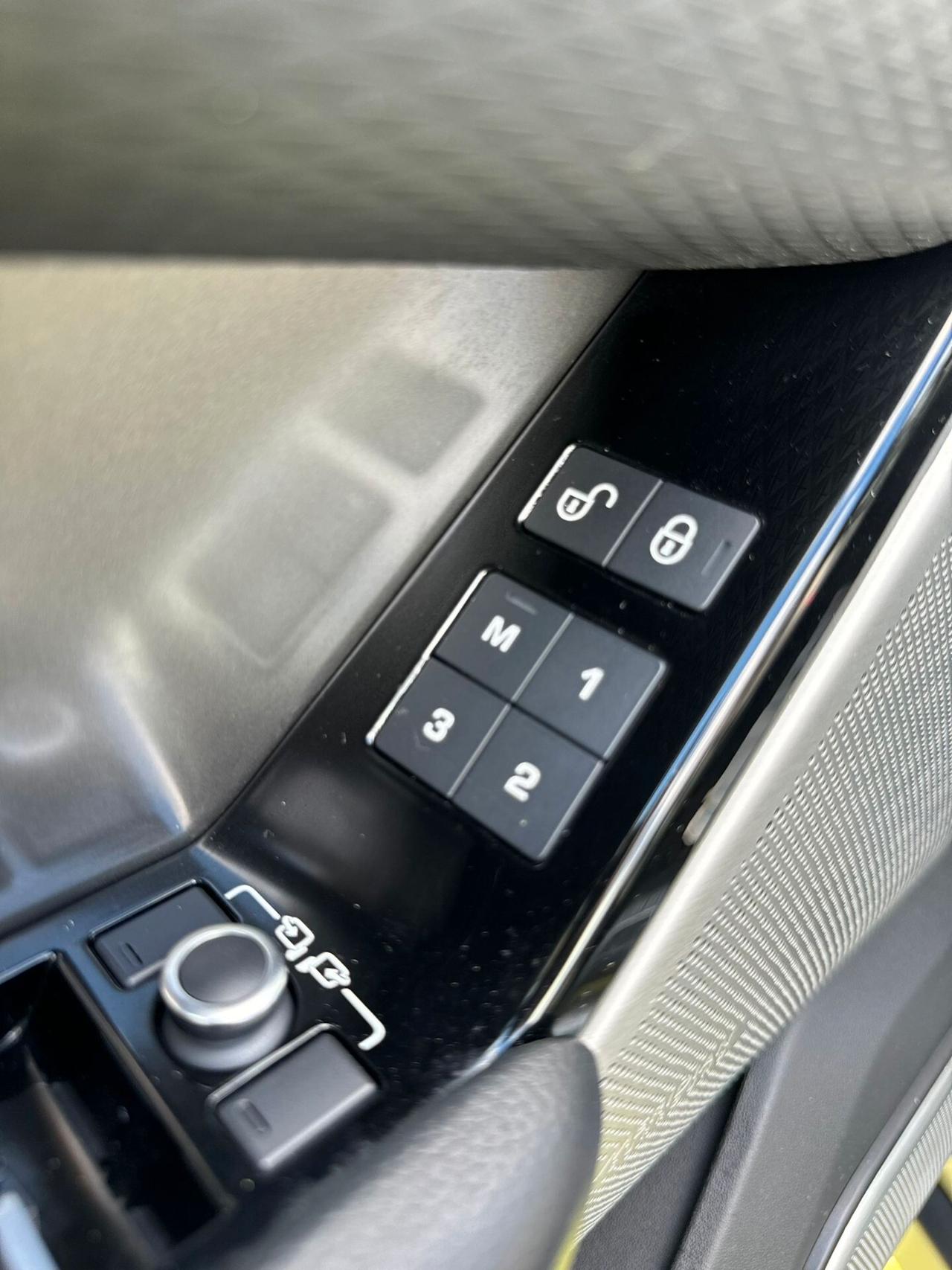 Land Rover Range Velar 2.0D I4 240 CV HSE (RISERVATA A COMMERCIANTI)