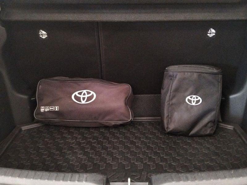 Toyota Yaris Hybrid Lounge MY22