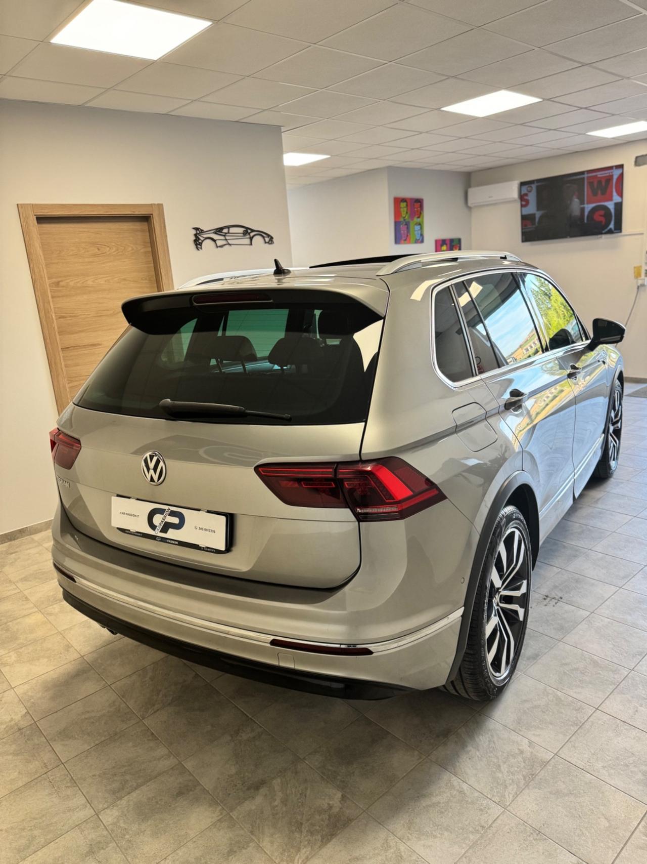 Volkswagen Tiguan R line 2.0 TDI SCR DSG BlueMotion Technology Tetto panoramico