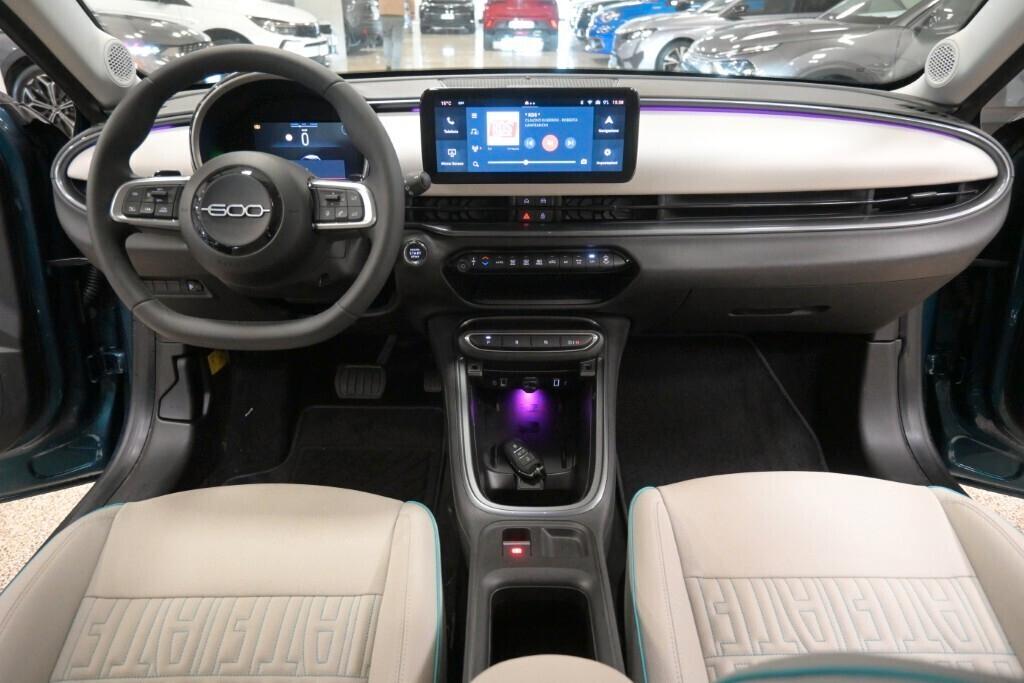 FIAT 600 HYBRID 136CV AUTOMATICA LA PRIMA – 23.000 KM – FULL OPTIONAL