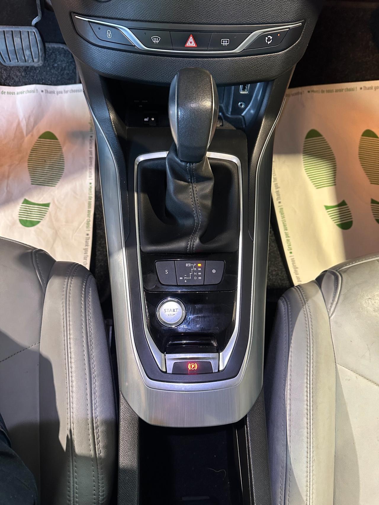 Peugeot 308 BlueHDi 120 S&S EAT6 SW Allure