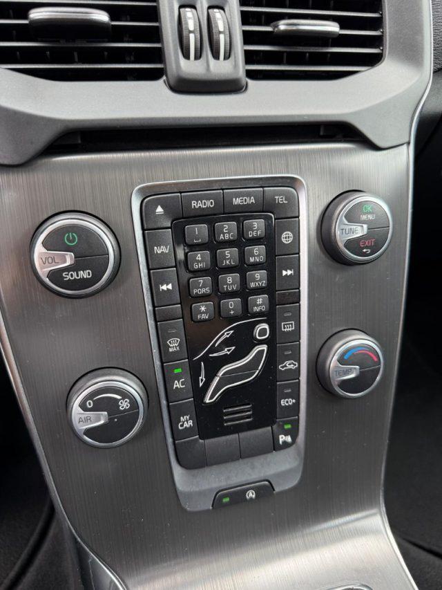 VOLVO V40 D2 2.0 120cv Geartronic Momentum DISTRIB. OK-BOLLO