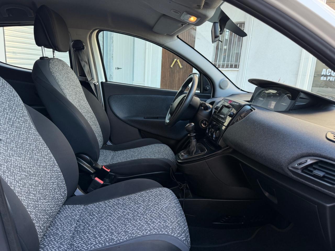 Lancia Ypsilon 1.2 69 CV 5 porte S&S Elefantino Blu