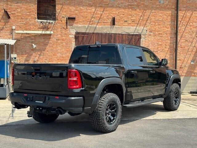 DODGE RAM 1500 RHO 3.0L CREW CAB 4x4