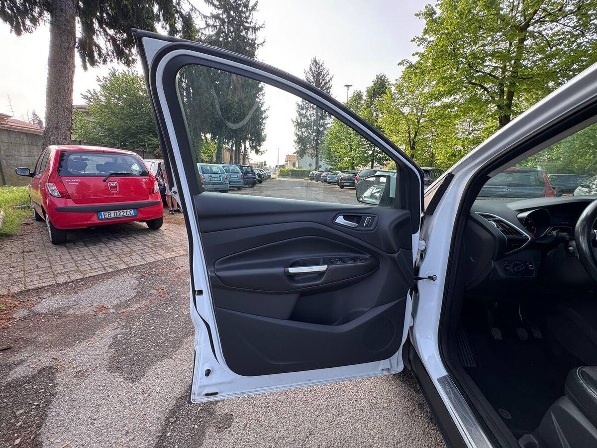 Ford Kuga 2.0 tdci Titanium 2wd s&s 120cv E6