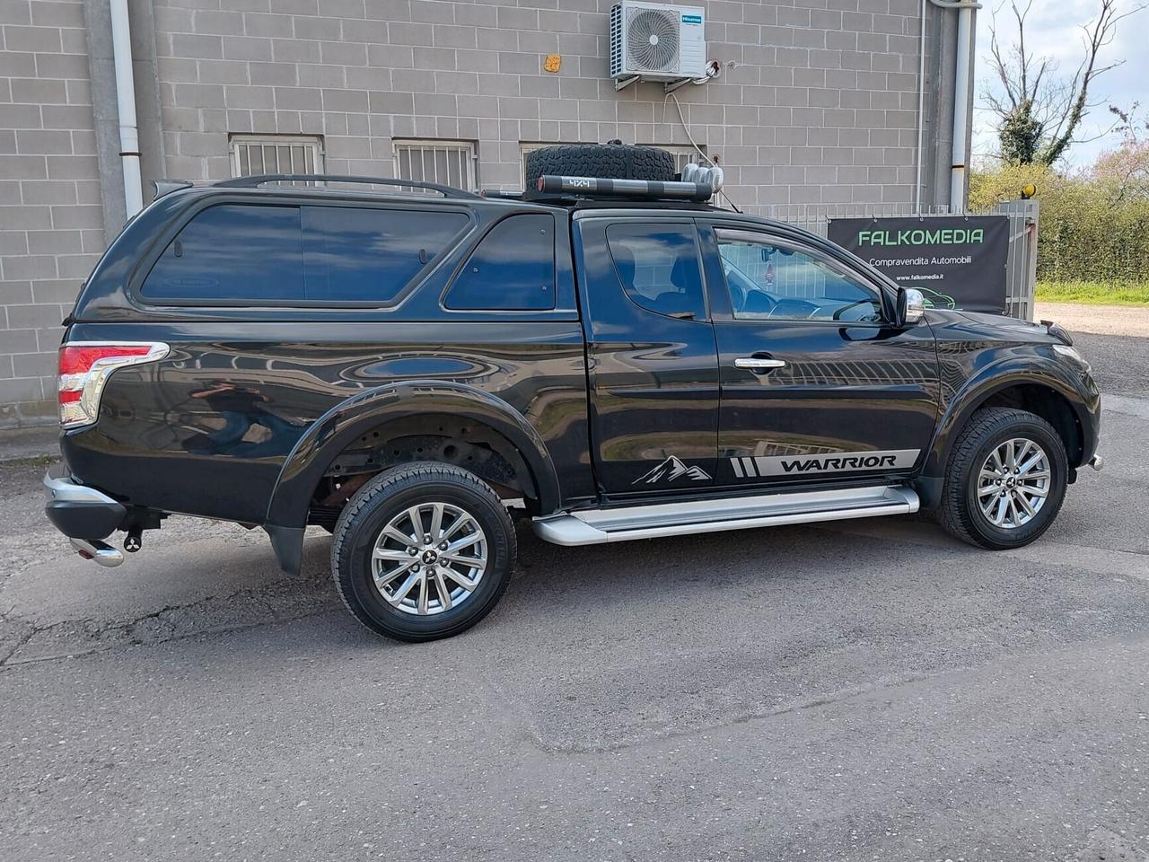 Mitsubishi L200 D.cab hard top 181cv UNICO PROP.