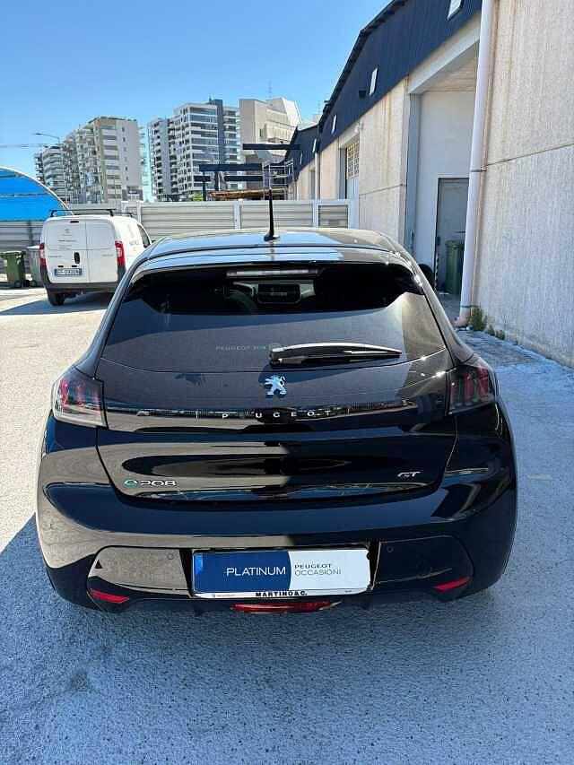 Peugeot 208 motore elettrico 136 CV 5 porte GT