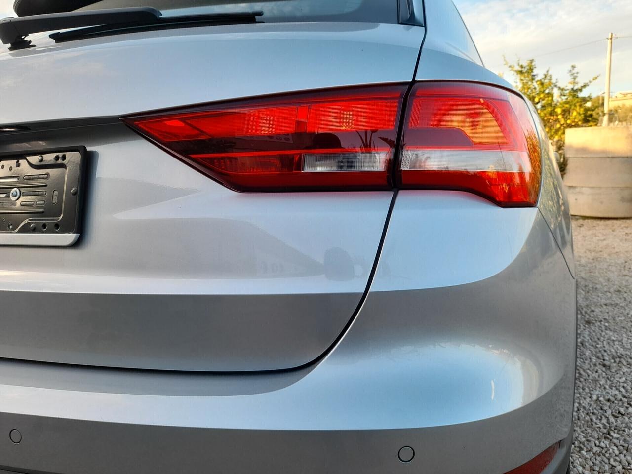 Audi Q3 35 TDI S tronic Business Advanced ANN02020