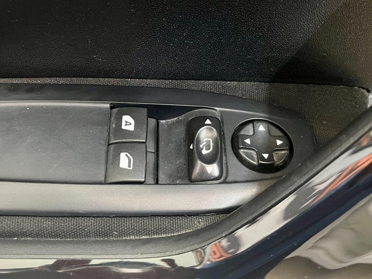 Peugeot 208 1.6 BlueHDi 75cv Allure 2015