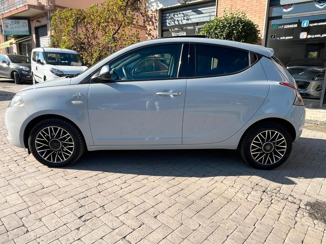 Lancia Ypsilon 1.3 MJT 16V 95 CV 5 porte S&S MYA TETTO APRIBILE