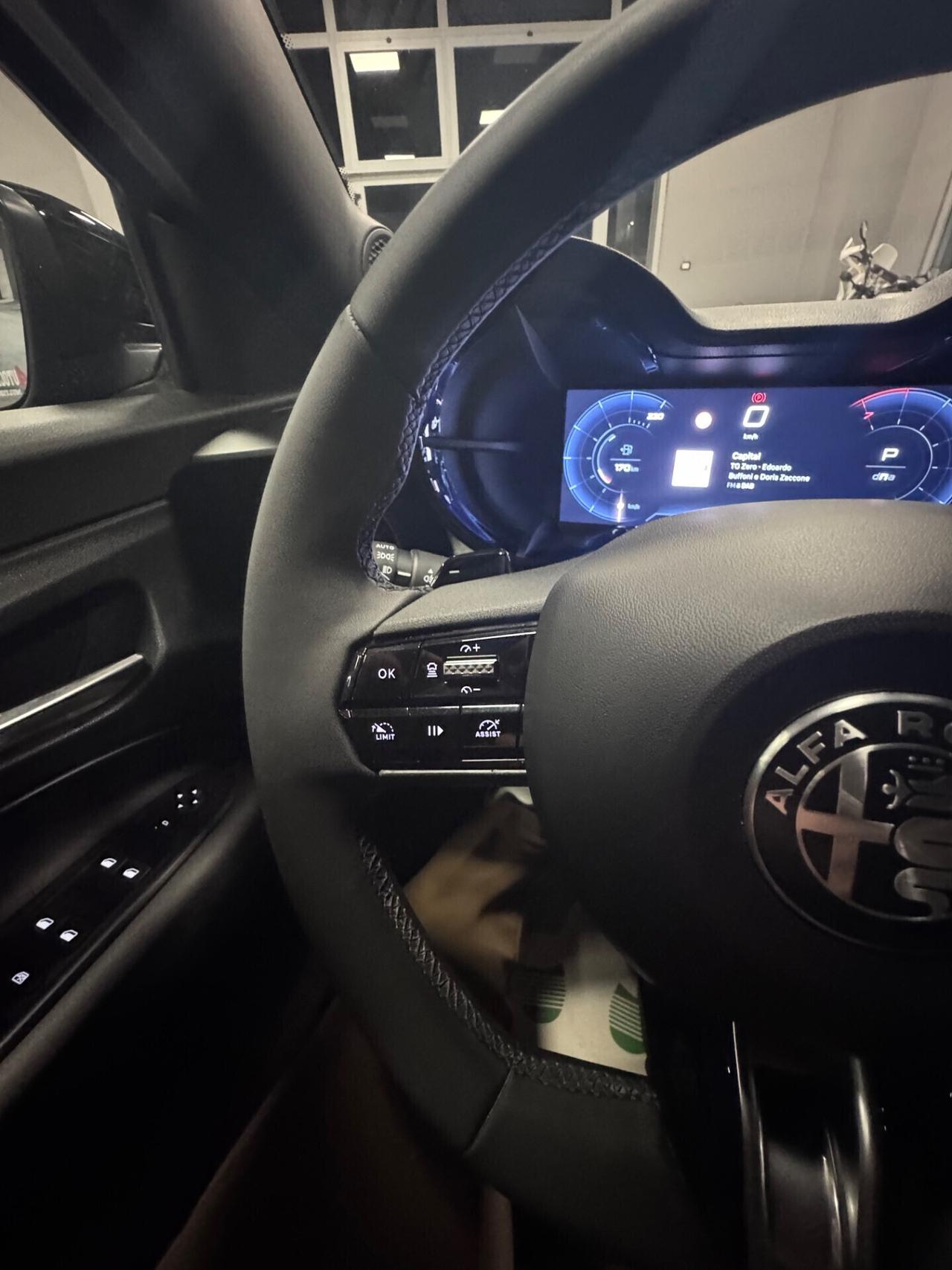 ALFA ROMEO JUNIOR HYBRID DCT SPECIALE