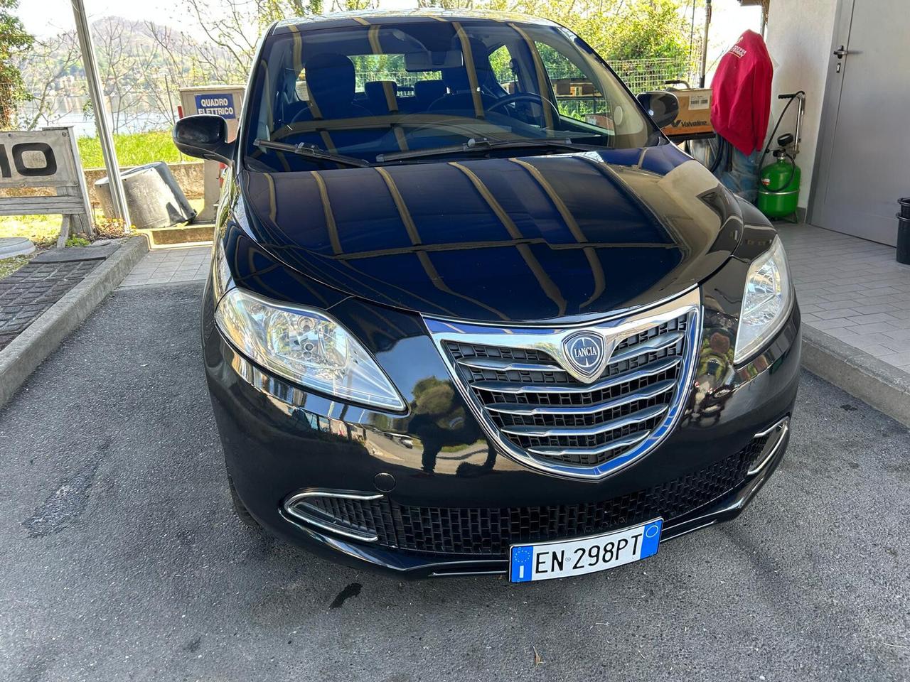 Lancia Ypsilon 1.2 69 CV 5 porte S&S Silver