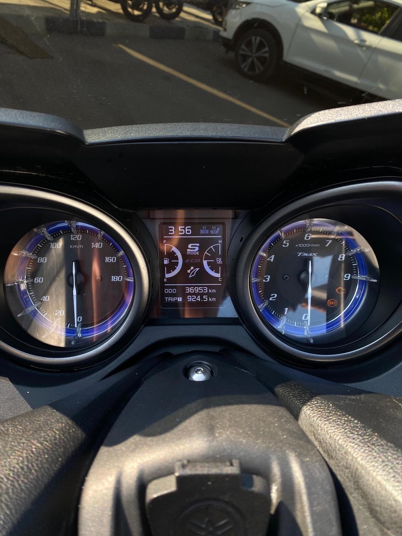 Yamaha TMAX 560 Tech Max