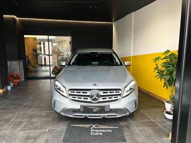 MERCEDES-BENZ GLA 200 d Auto 4Matic Sport KmCertif.