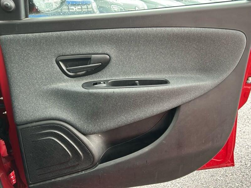 Lancia Ypsilon III 2021 1.0 firefly hybrid Silver s&s 70cv