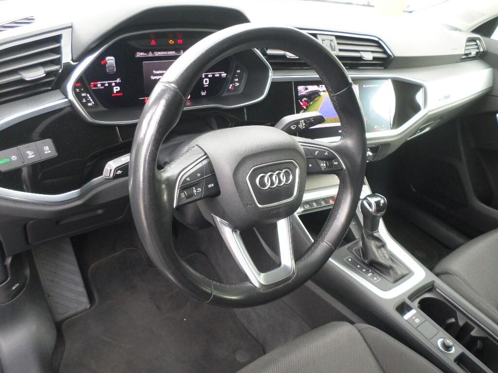Audi Q3 SPB 35 TFSI S line edition