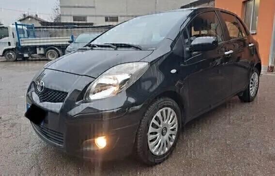 Toyota Yaris 1.0 5 porte Now NEOPATENTATI