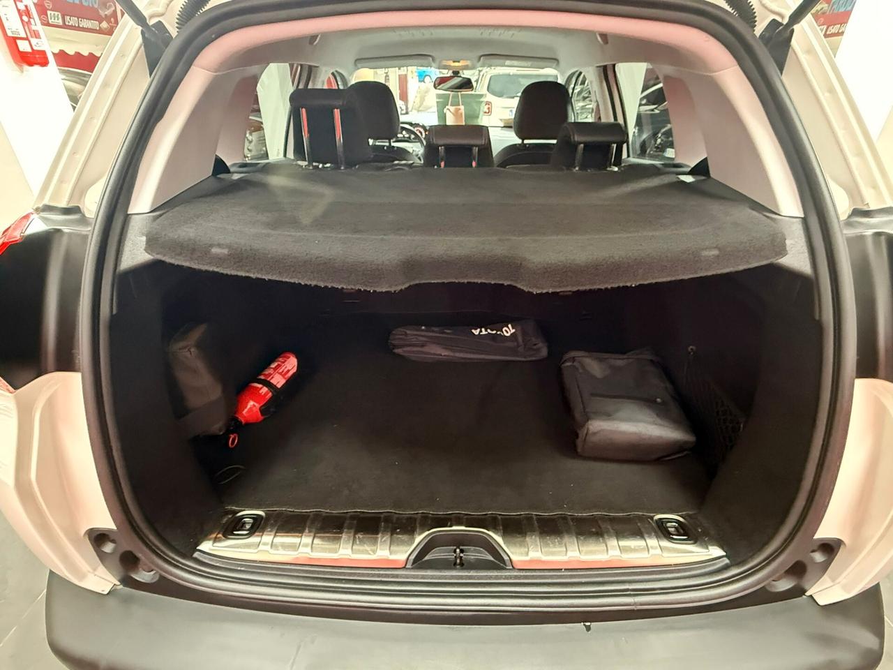 Peugeot 2008 1.6 e-HDi 92cv Urban Cross - 2014