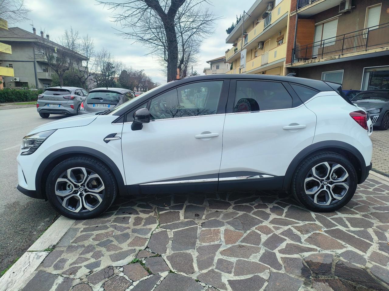 Renault Captur Full Hybrid E-Tech 145 CV Techno