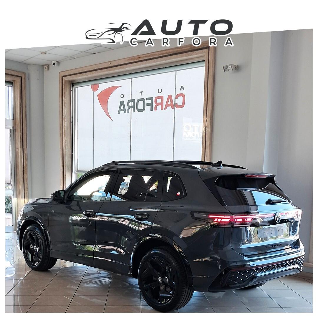 Volkswagen Tiguan 2.0 150cv DSG R-Line black pack |tetto+matrix+r19"|