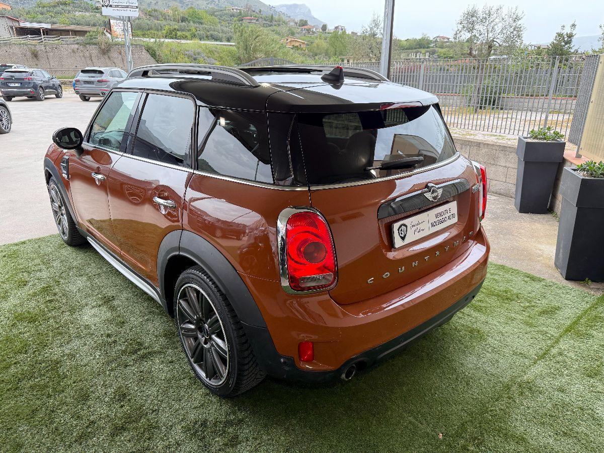 MINI - Countryman Mini 2.0 Cooper D Hype