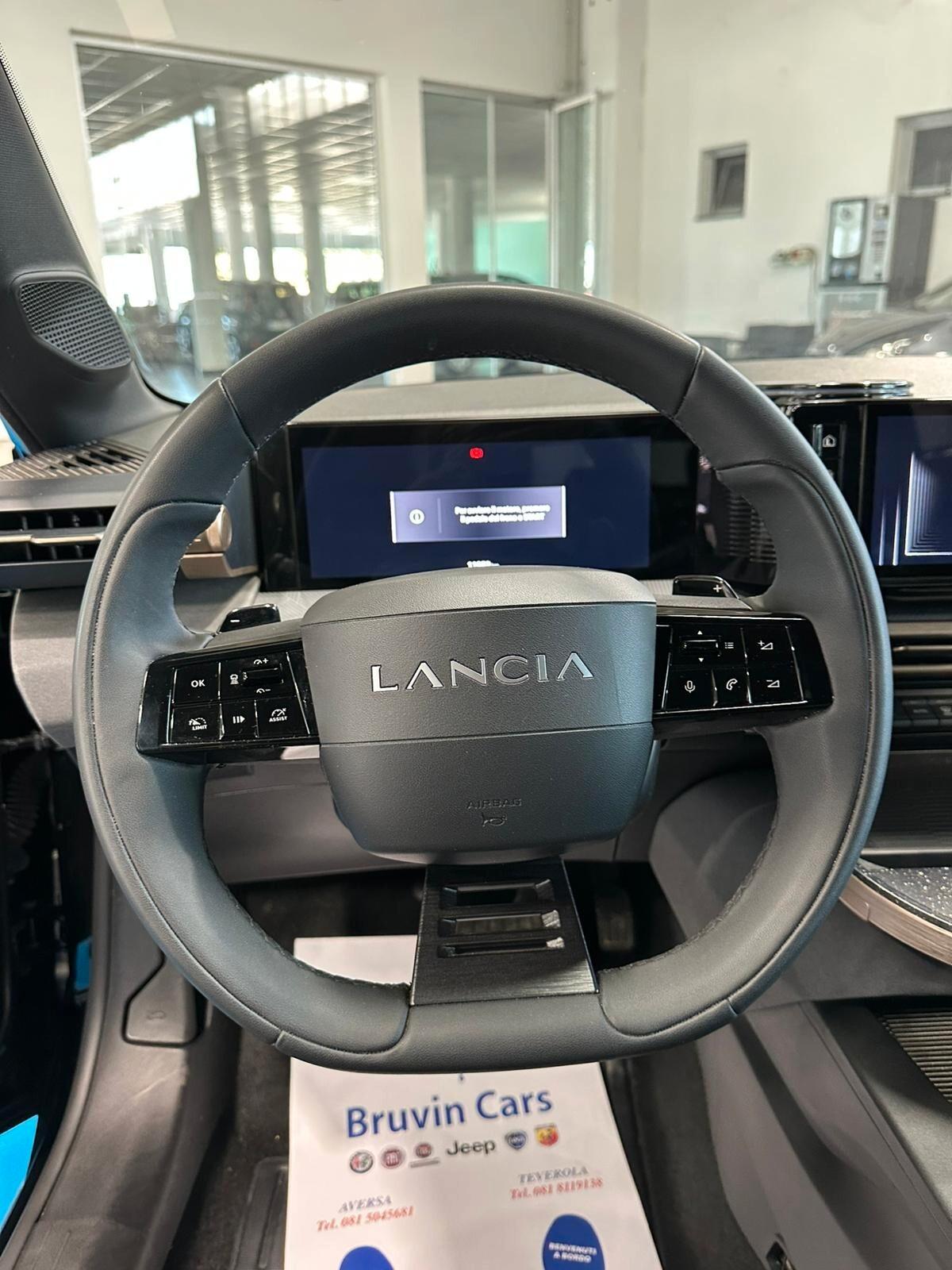 Lancia Ypsilon Hybrid e-DCT LX