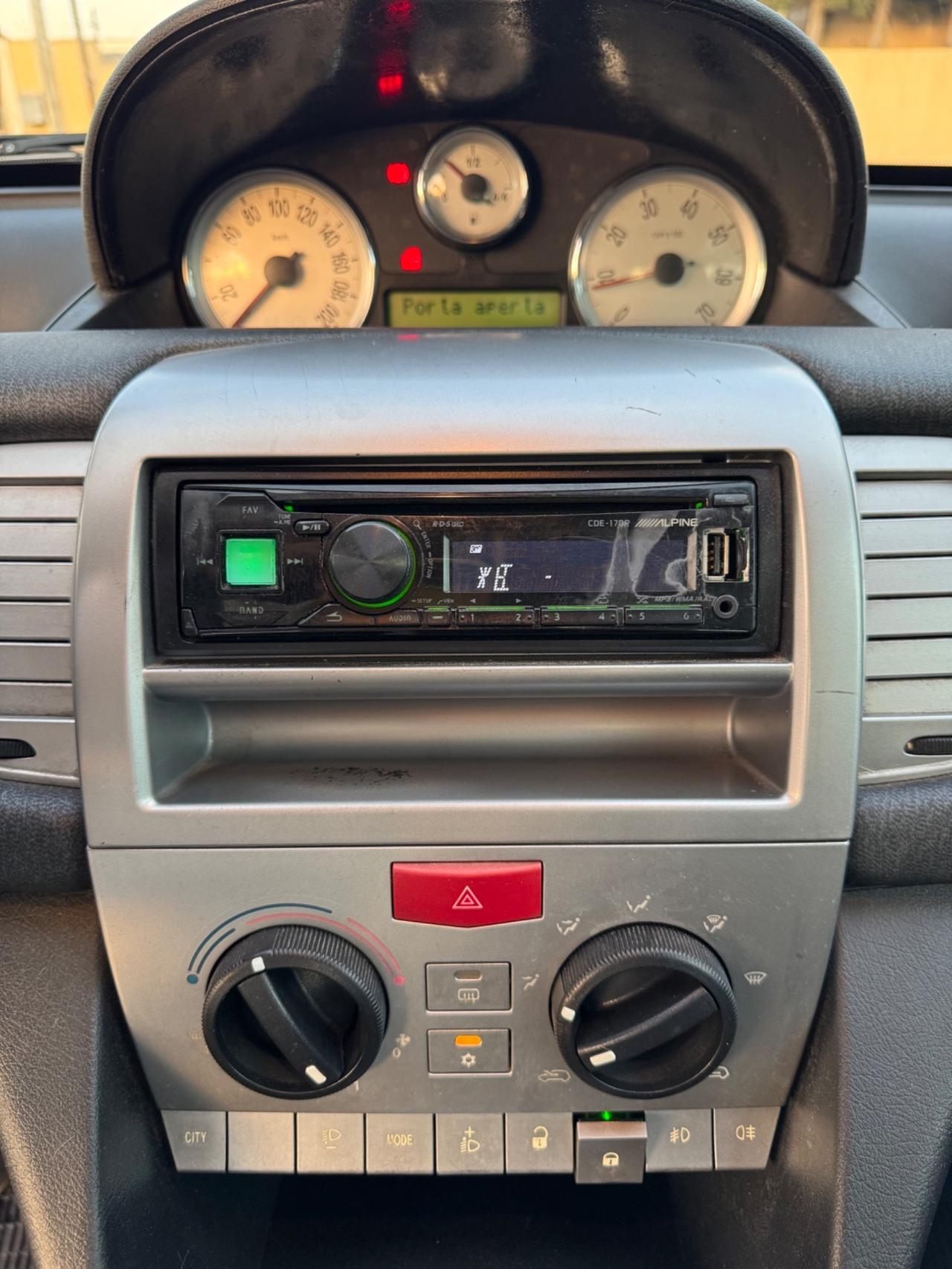 Lancia Ypsilon 1.2 CLIMATIZZATORE