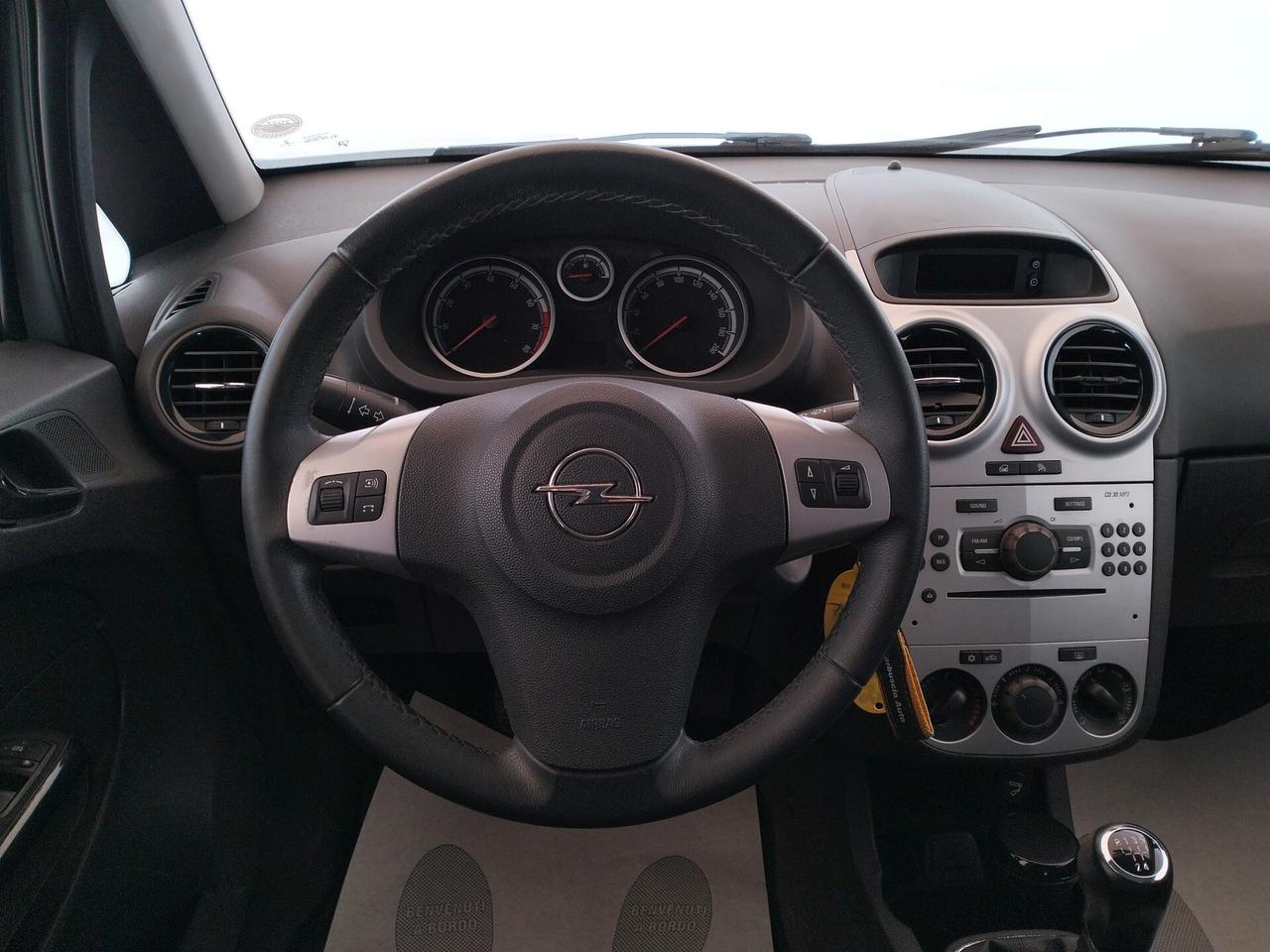 Opel Corsa 1.2 5p - NEOPATENTATI