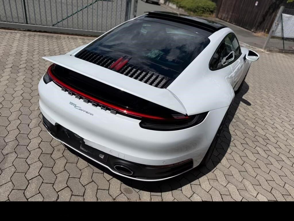Porsche 911 Carrera 992