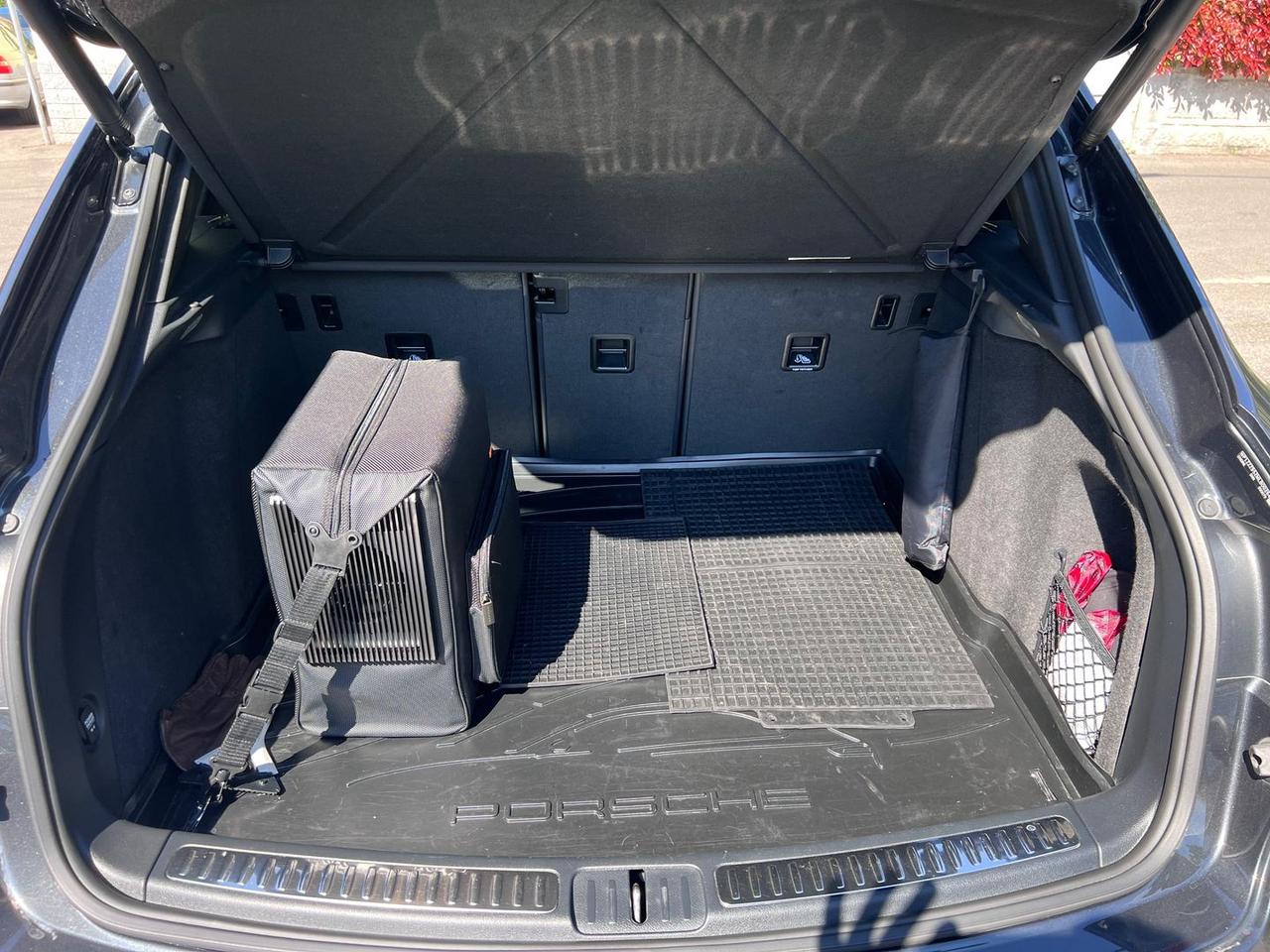 Porsche Macan 2.0 #10291