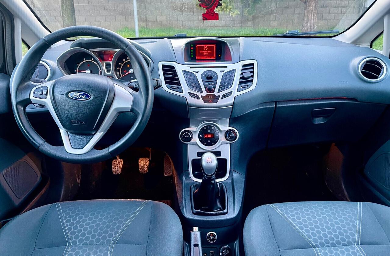 Ford Fiesta 1.4 5 porte Bz.- GPL Titanium