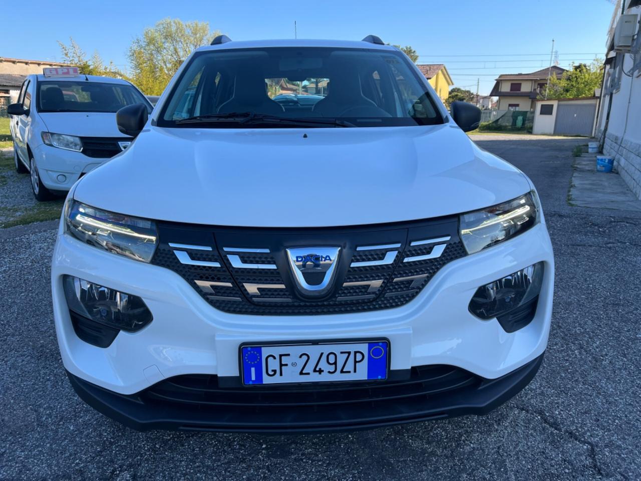 Dacia Spring Comfort Plus Electric 45 km 7.000 pari al nuovo