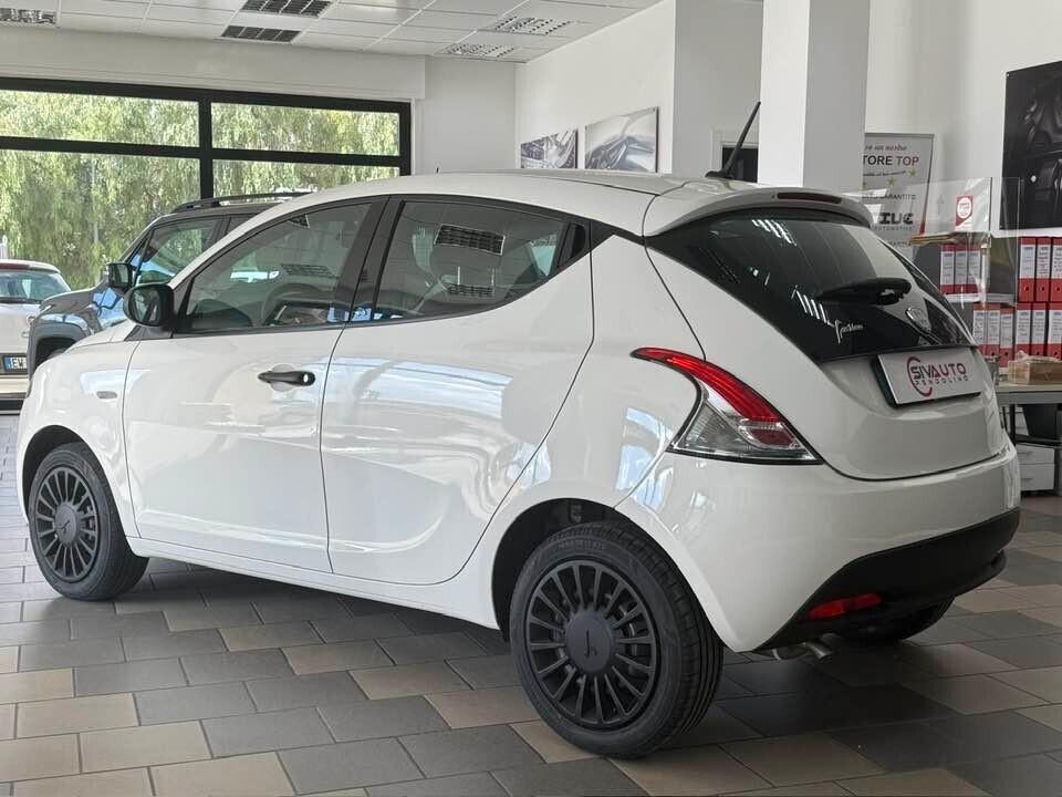 Lancia Ypsilon 1.2 69 CV 5 porte S&S Elefantino Blu