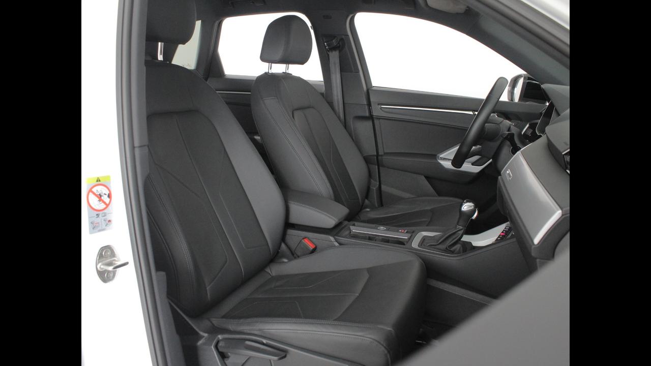 Audi Q3 45 TFSI E S TRONIC