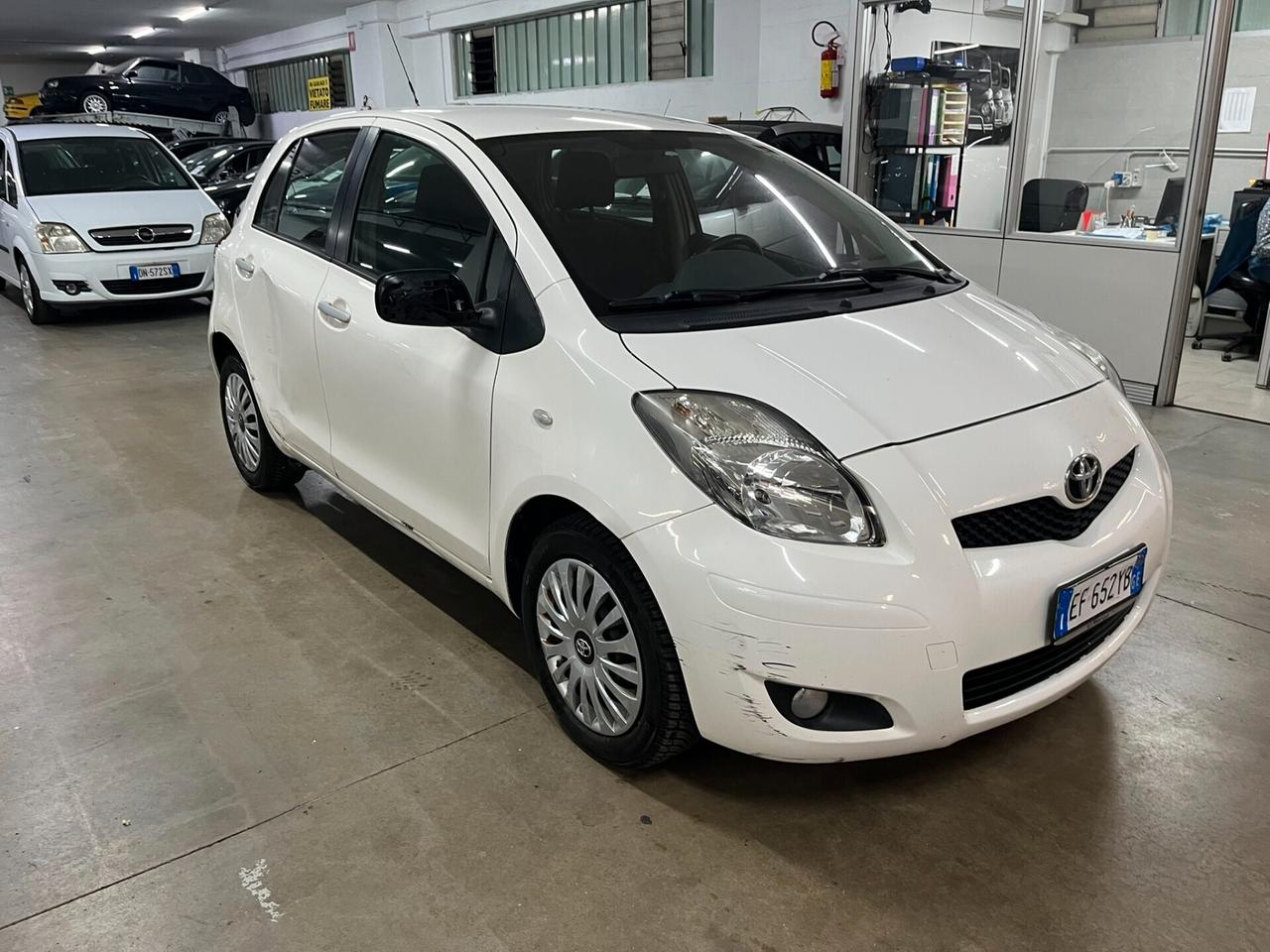 Toyota Yaris 1.3 5 porte